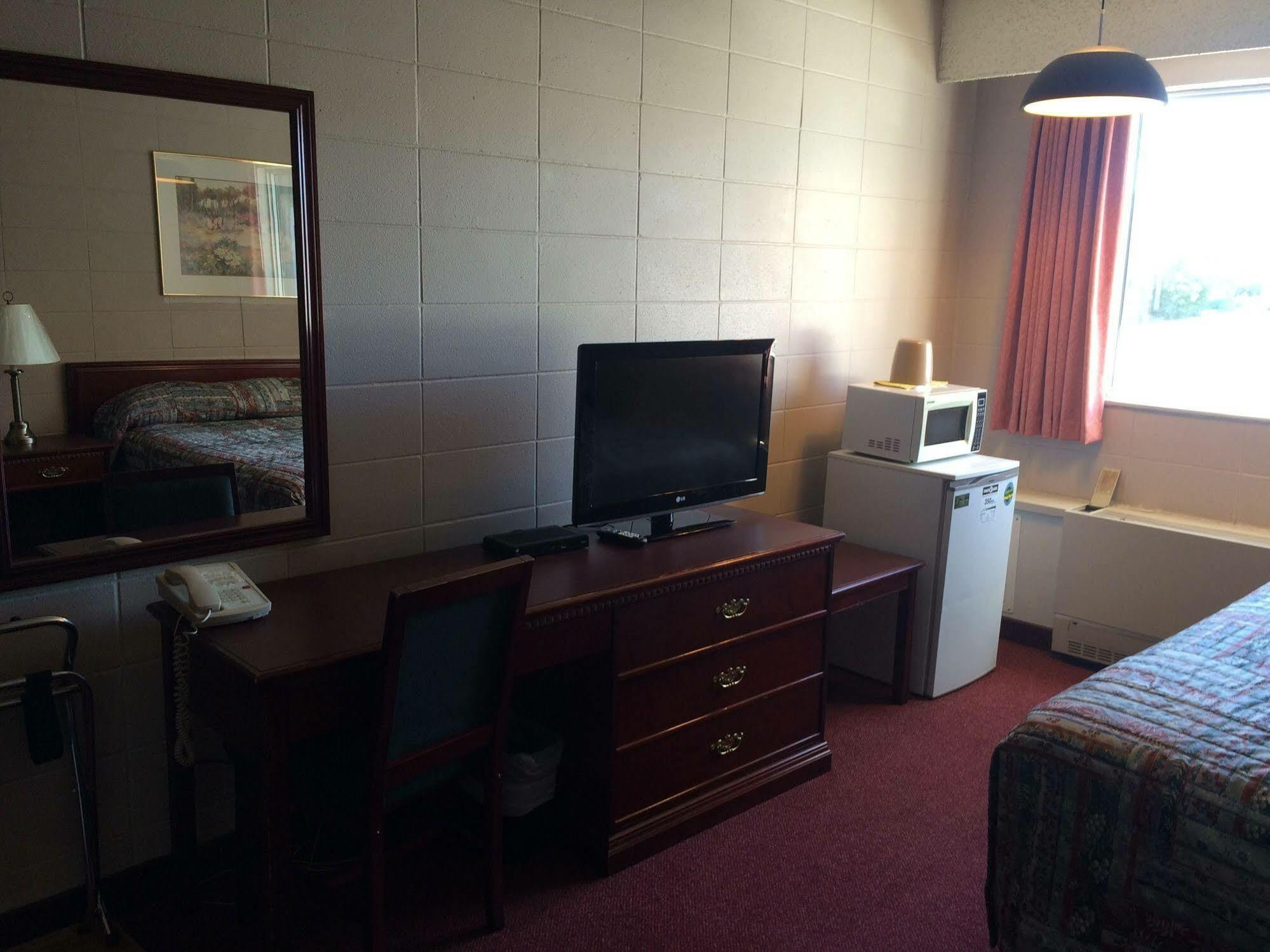 Midtown Motor Inn Bonnyville Exteriör bild