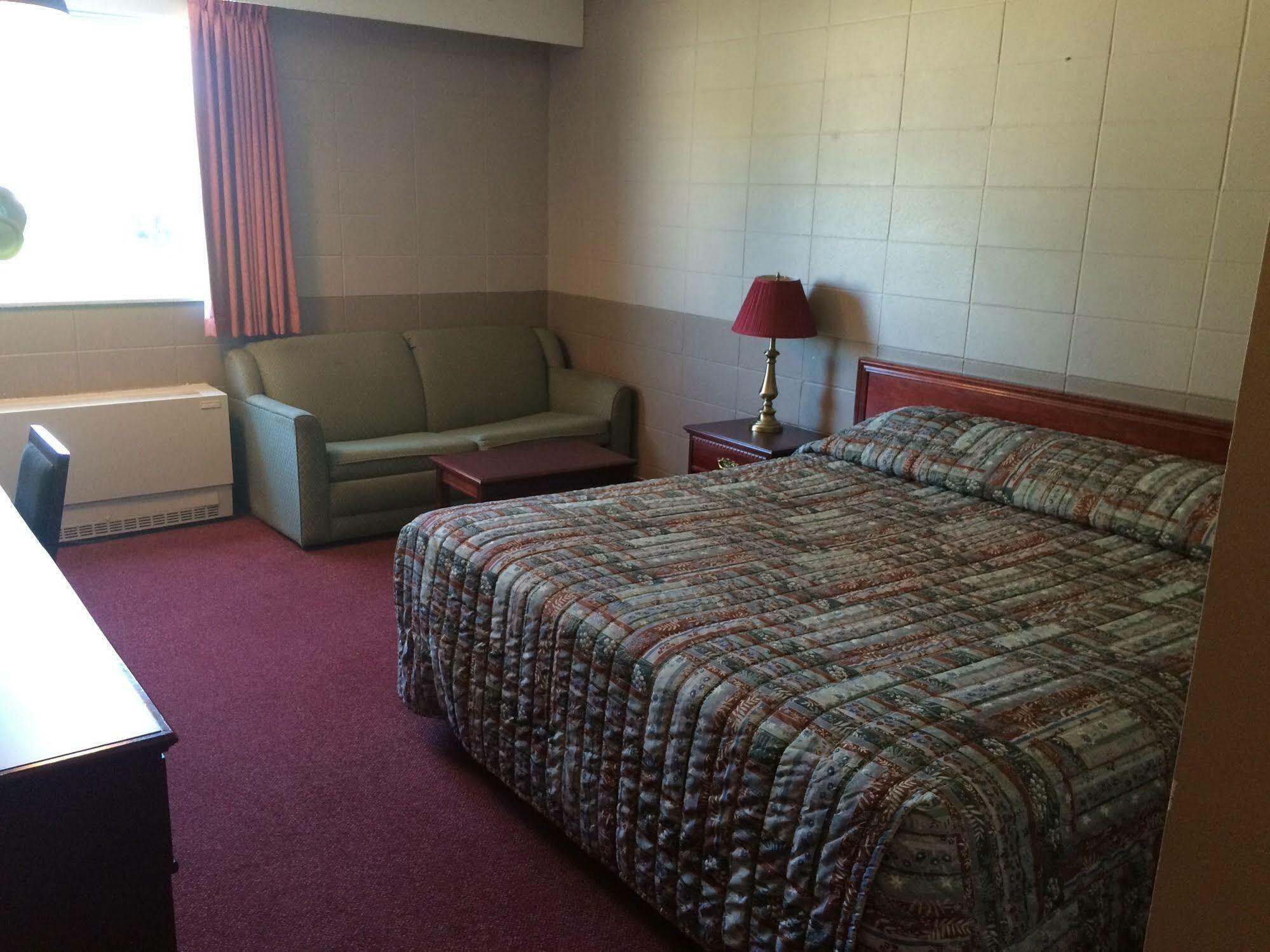 Midtown Motor Inn Bonnyville Exteriör bild